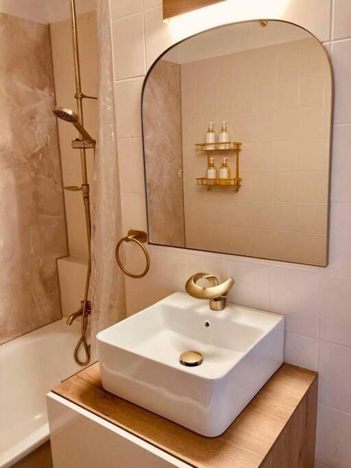 Amalfi Home - Stylish Apartment With Terrace شونيفيلد المظهر الخارجي الصورة